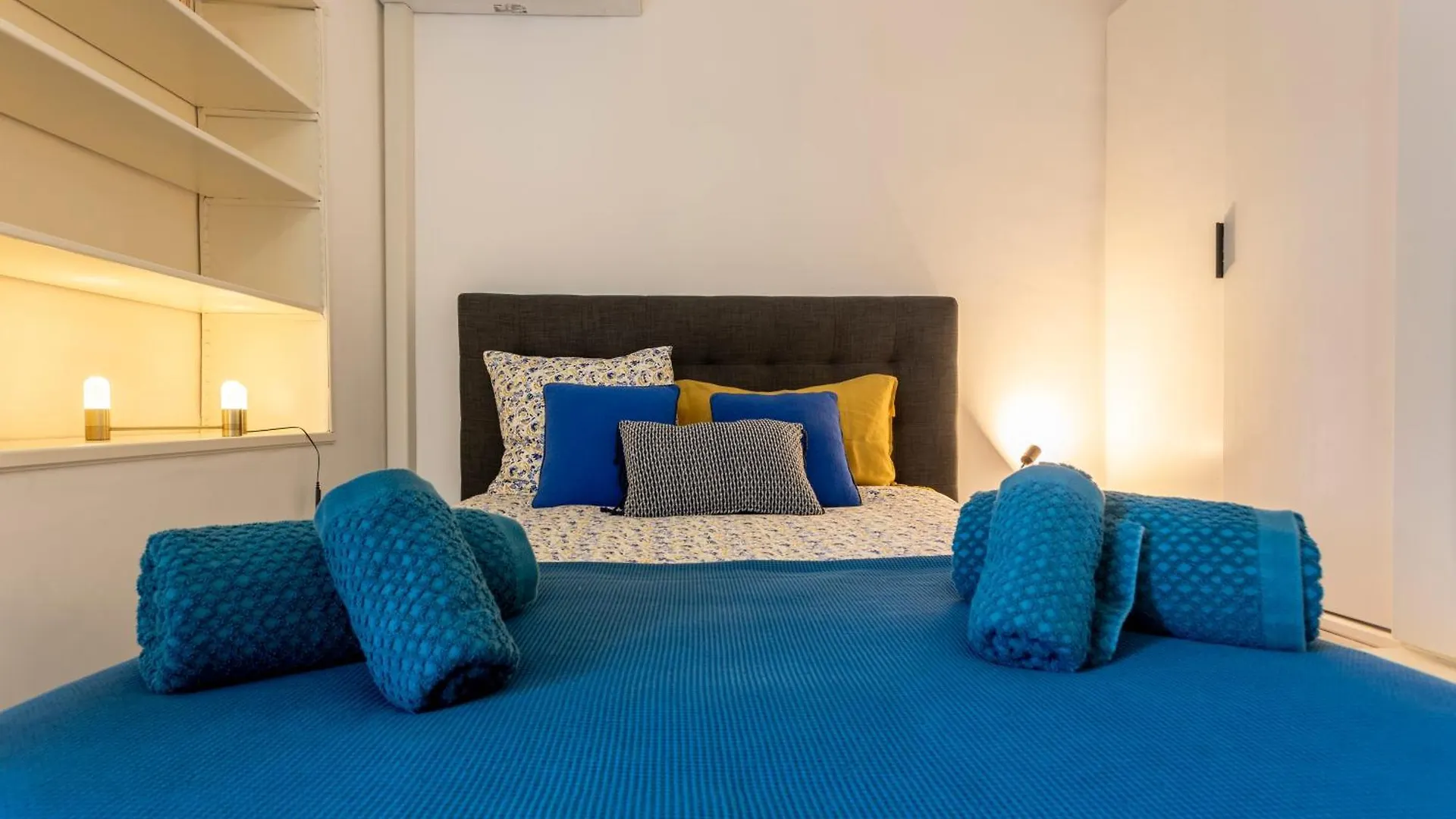 Le 9 Victor Hugo Vue Sur Les Toits, Loft Triplex Avec Terrasse, Intra Muros Saint-Rémy-de-Provence