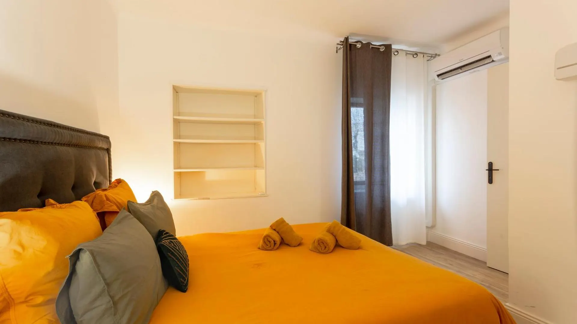 Le 9 Victor Hugo Vue Sur Les Toits, Loft Triplex Avec Terrasse, Intra Muros Saint-Rémy-de-Provence Francia