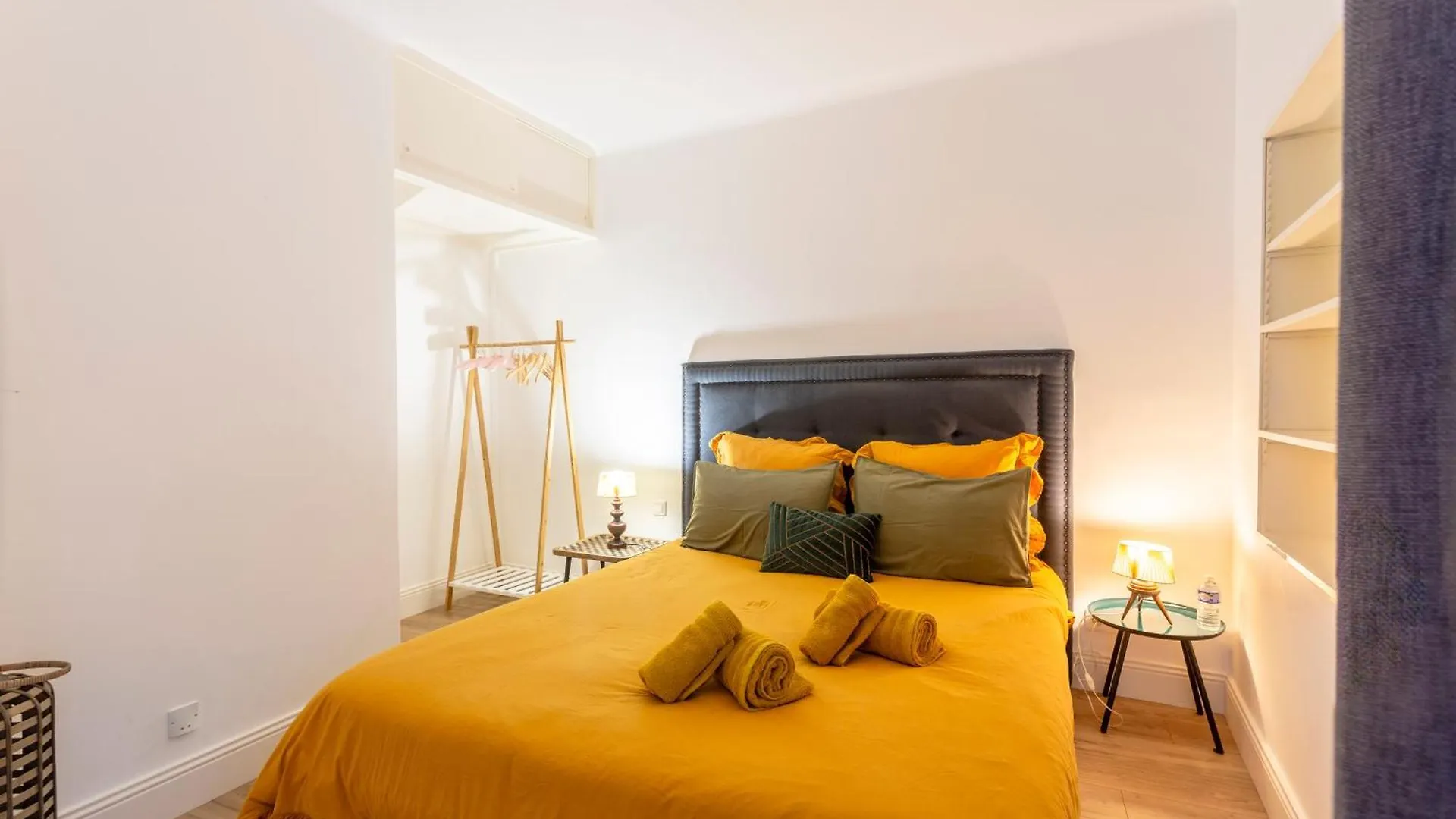 Le 9 Victor Hugo Vue Sur Les Toits, Loft Triplex Avec Terrasse, Intra Muros Saint-Rémy-de-Provence